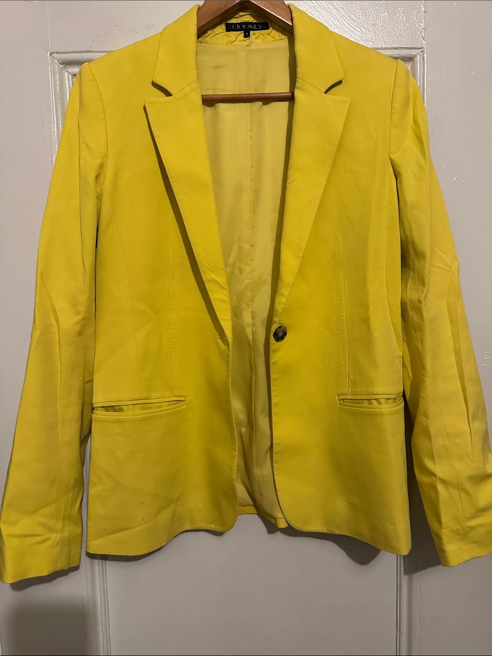 Theory Women’s Bright Yellow Single-Button Blazer. Size 8. L 27.5” x 17.5” W.